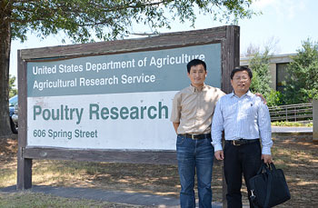 Richard-Xia-and-Dr-Jiang-Zhang-at-the-USDA